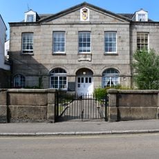 Old Grammer School Court And Attached Forecourt Walls