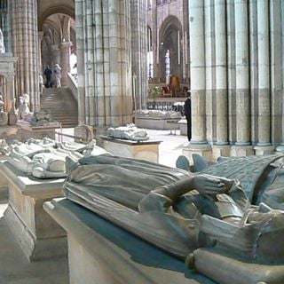 Tombs in Saint-Denis