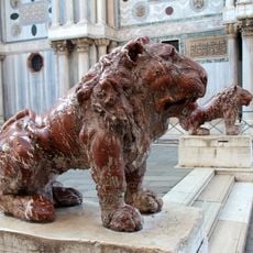 Piazzetta dei Leoncini