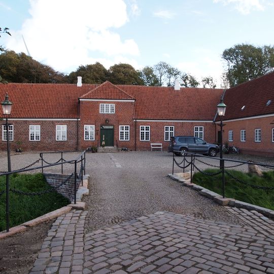 Ausumgård