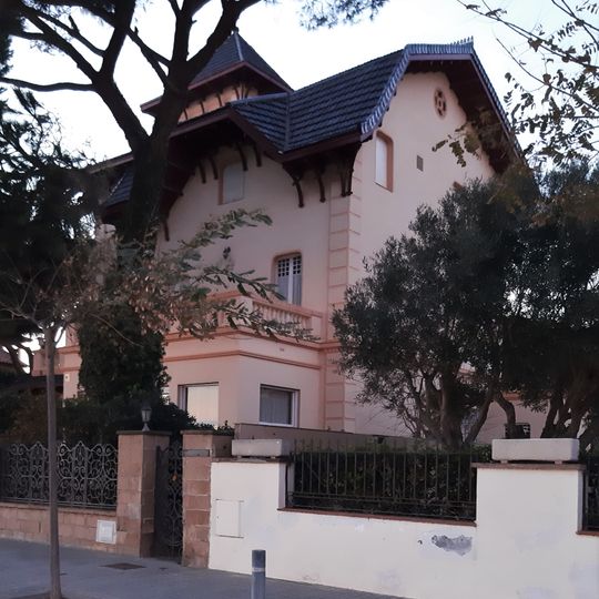 Torre al passeig Marítim, 15