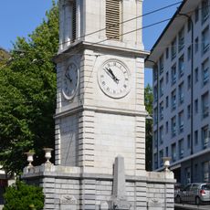 Uhrturm und Brunnen