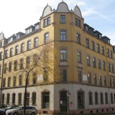 Mietshaus in geschlossener Bebauung in Ecklage Tschaikowskistraße 47