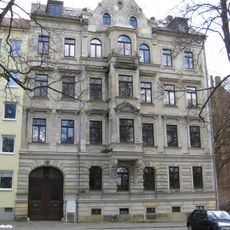 Mietshaus in ehemals geschlossener Bebauung Rosenplatz 11