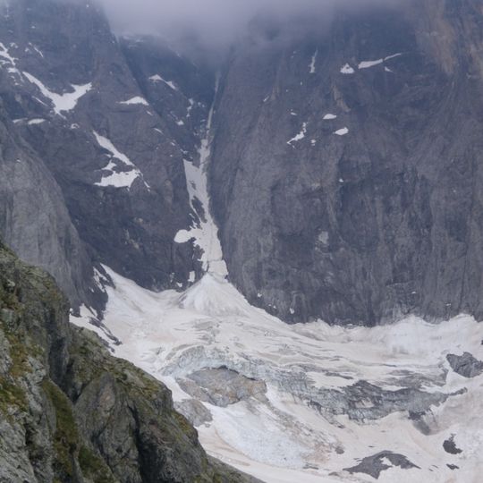 Oulettes de Gaube Glacier