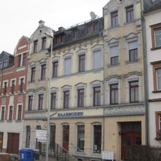 Mietshaus in geschlossener Bebauung mit Vorgarten Lützowstraße 15