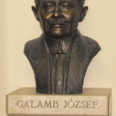 Galamb József statue