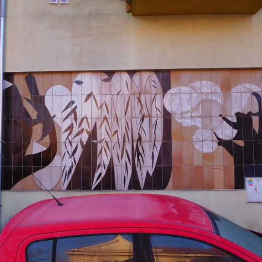 Ceramic sculpture in U Kloubových domů street