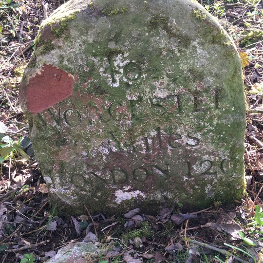 Milestone, W of Knightwick bridge