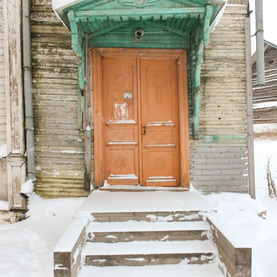 Torgovaya Square, 18