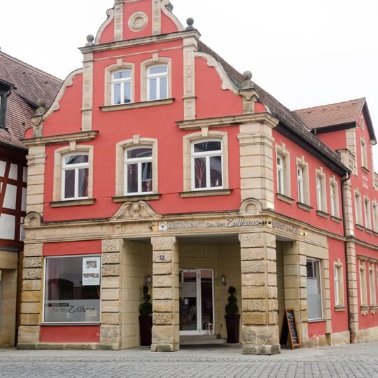 Wohn- und Geschäftshaus