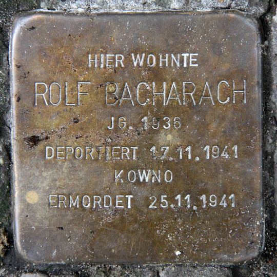 Stolperstein en memoria de Rolf Bacharach