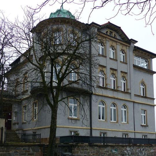 Mietvilla Dr.-Peter-Jordan-Straße 5