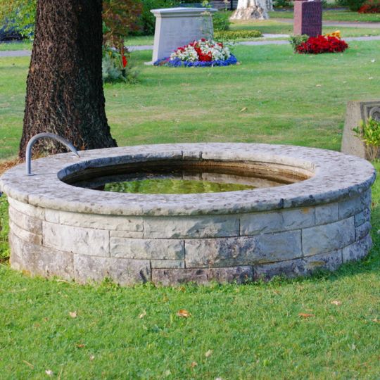 Brunnen F7
