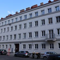 Wohnhausanlage Frömmlgasse 30–32