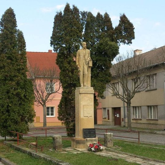 Masarykův pomník na Masarykově náměstí v Budyni nad Ohří