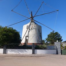 Moinhos de Vento na Estrada da Charneca