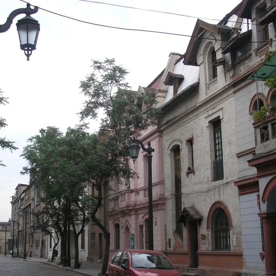 Lucrecia Valdés, Adriana Cousiño, Hurtado Rodríguez y calles aledañas