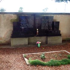 Hrob a pomník obětí fašismu