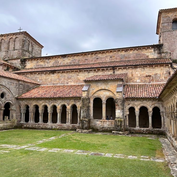 Cloister of the Collegiate Church