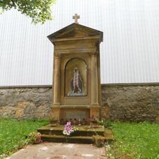 Výklenková kaplička Neposkvrněného Početí Panny Marie v Tuchorazi