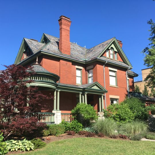 398 Piccadilly Street