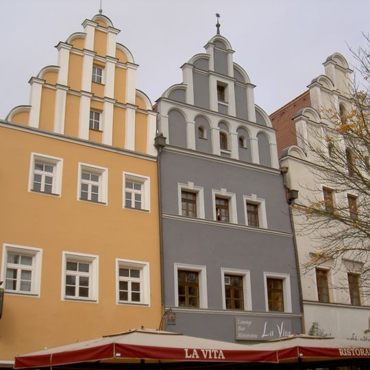 Wohn- und Geschäftshaus