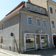 Wohnhaus mit Laden (originale Front) in geschlossener Bebauung und Ecklage Altmarkt 22
