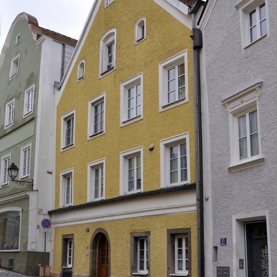 Wohnhaus, Handwerkerhaus samt Ausstattung und Stadtmauer