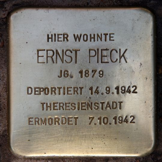 Stolperstein dedicated to Ernst Pieck