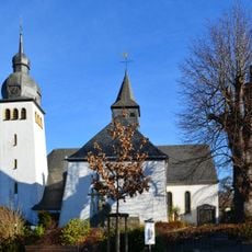 Alte und neue Kirche Mariä Heimsuchung Hoppecke