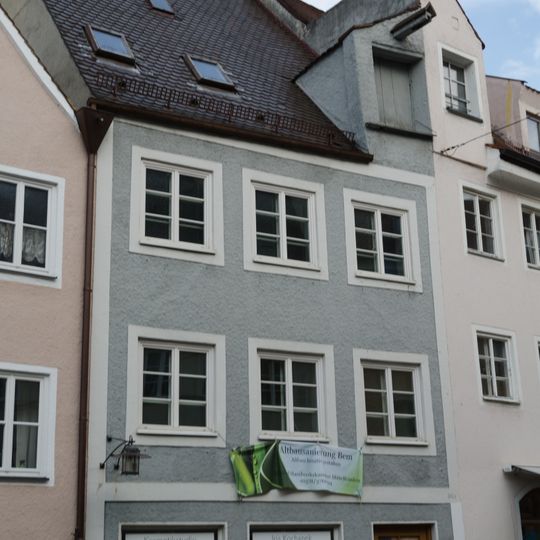 Wohn- und Geschäftshaus