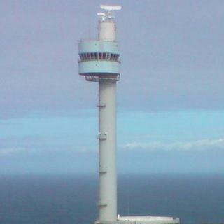 Stiff radar tower