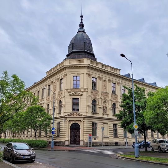 Náměstí Čs. legií 565