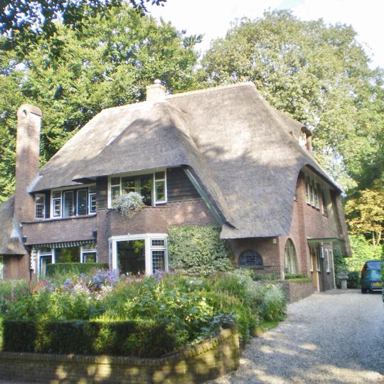 Nicolaas Beetslaan 18-20