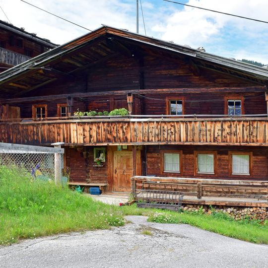 Bauernhof Kristler mit Stall, Stadel und Kornkasten