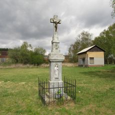 Kříž u Milkova na rozcestí k farmě