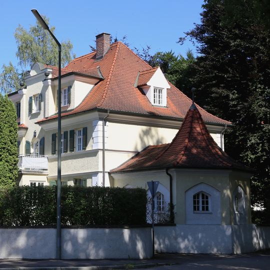 Bürgermeister-Stocker-Ring 28