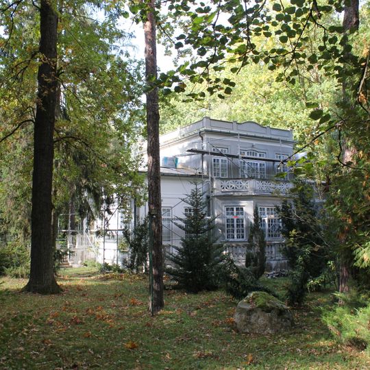 Zespół willowy, Słowackiego 5 w Podkowie Leśnej