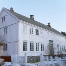 AURE PRESTEGÅRD