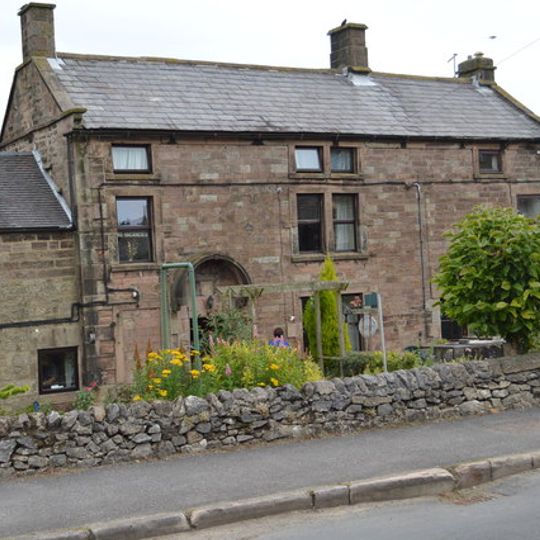 Homestead Farmhouse And Homestead Cottage