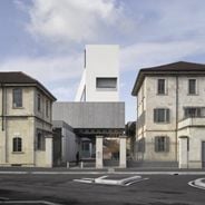 レム・コールハースの建築：世界中の彼の構造物