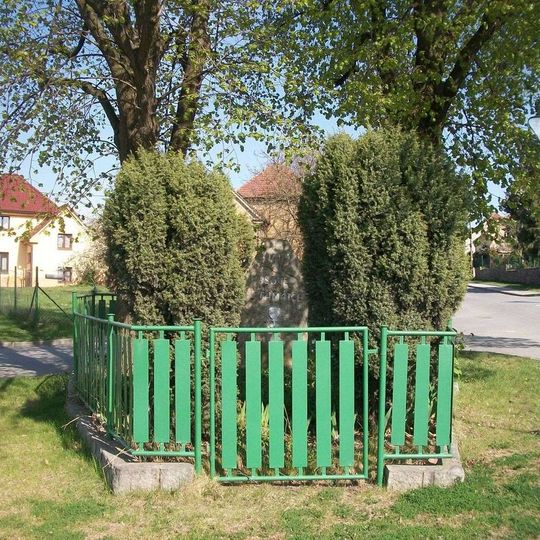 Památník ve Štěnovicích