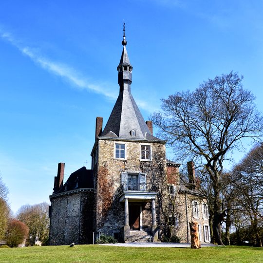 Waroux Castle
