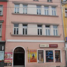 Dolní náměstí 19