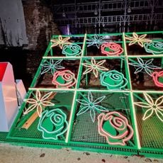 Sezonowa wystawa Książęcy Park Iluminacji ,,Baśniowe Zatonie”