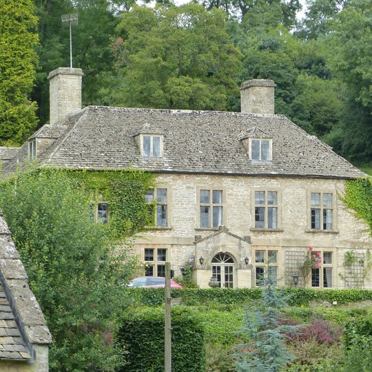 Bagendon Manor or Manor Farm