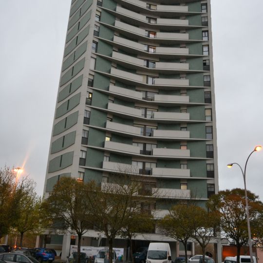 Fiteroko Monasterioa kalearen 24. zenbakiko dorrea