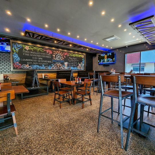 Noizy Oysters Bar & Grill