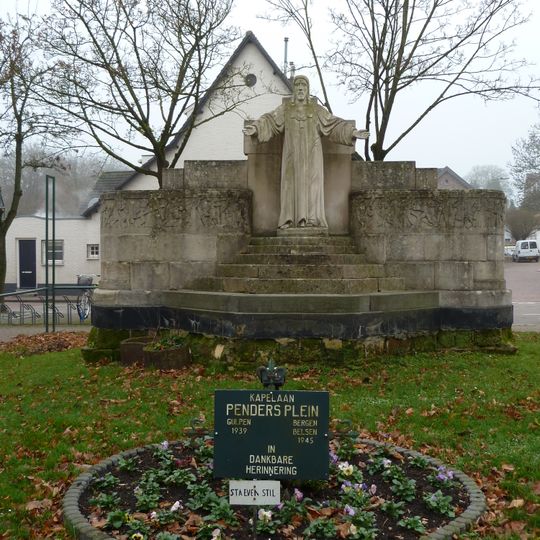 Statue of Sacred Heart of Jesus Christ